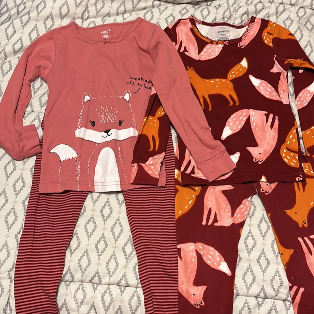 4 Piece Size 5t carters pjs